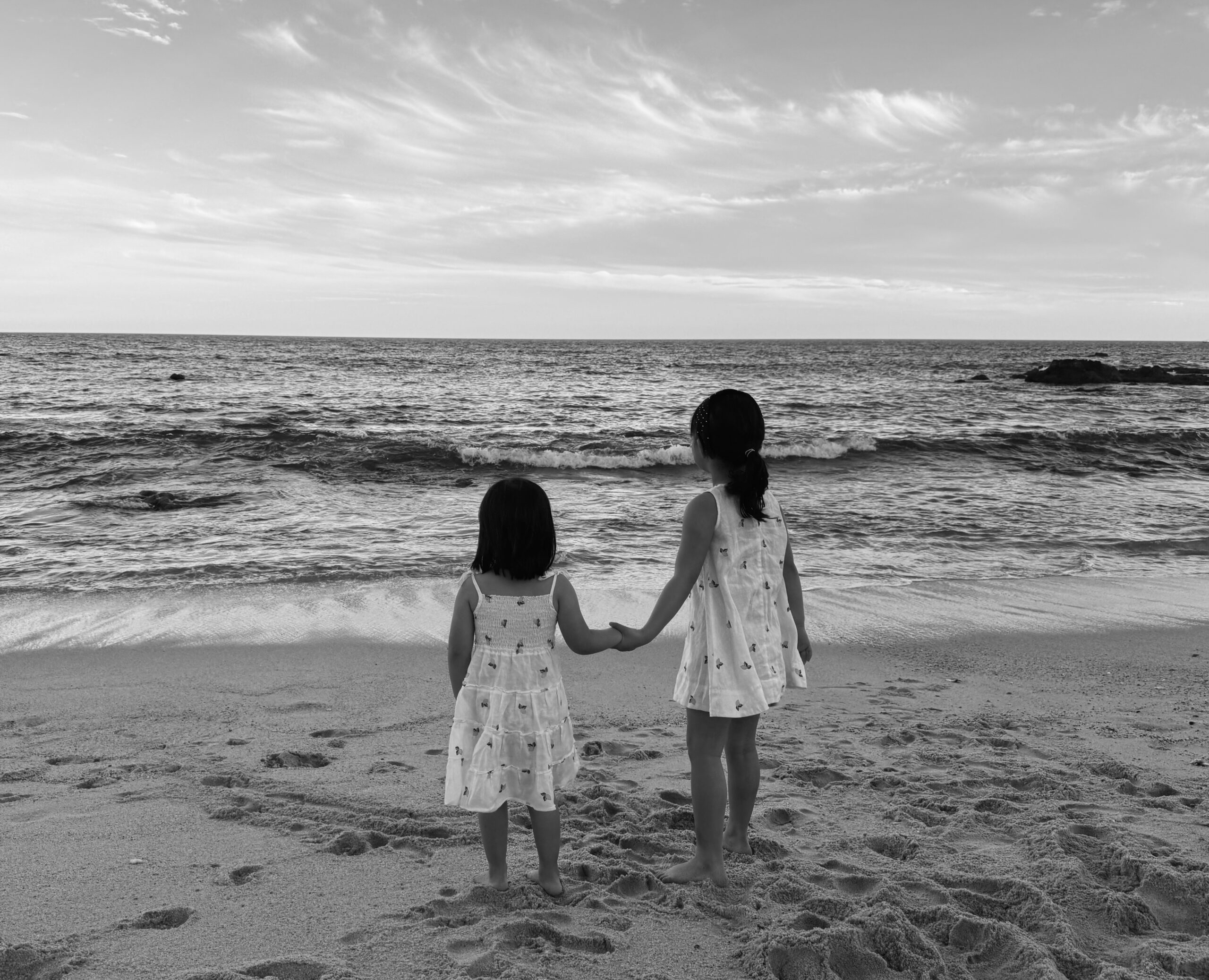 harper and sister at beach
